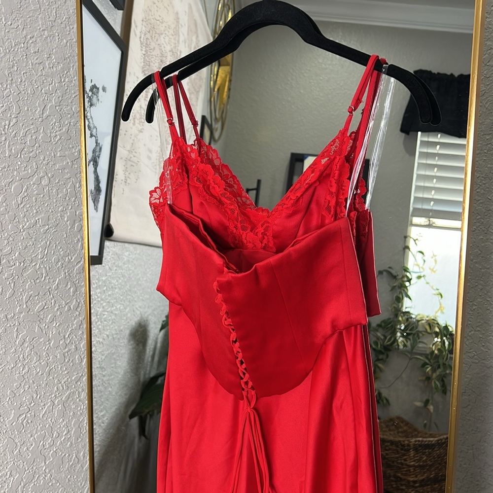 HOUSE OF CB 'Salma' Red Rose Satin Slip Dress NWOT - Picture 8 of 11